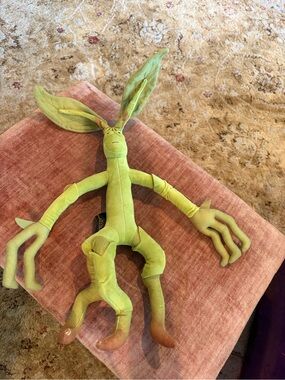 The Noble Collection Fantastic Beasts Bowtruckle EUC